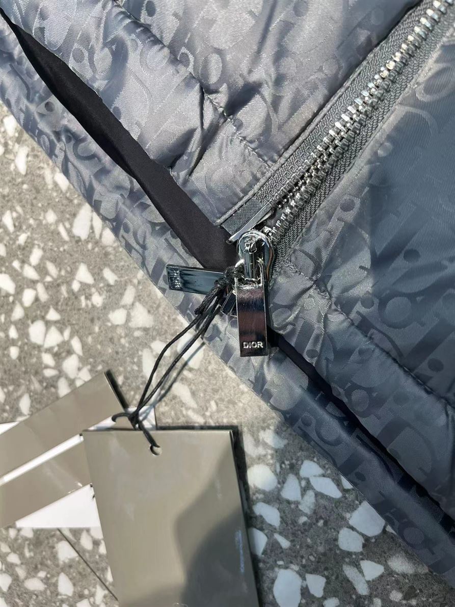 DIOR OBLIQUE DOWN JACKET TECHNICAL JACQUARD - DRC019