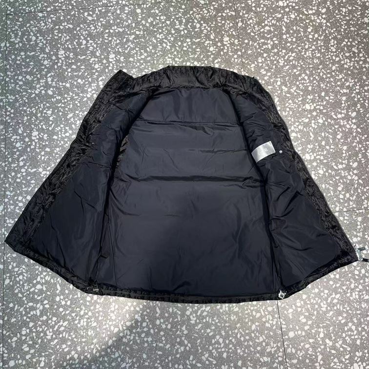 DIOR OBLIQUE SLEEVELESS DOWN JACKET - DRC012