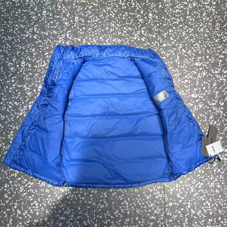 DIOR OBLIQUE SLEEVELESS DOWN JACKET - DRC013