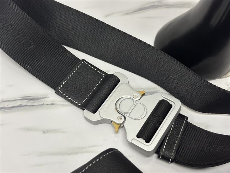 DIOR SADDLE BAG BLACK GRAINED CALFSKIN - DIO042