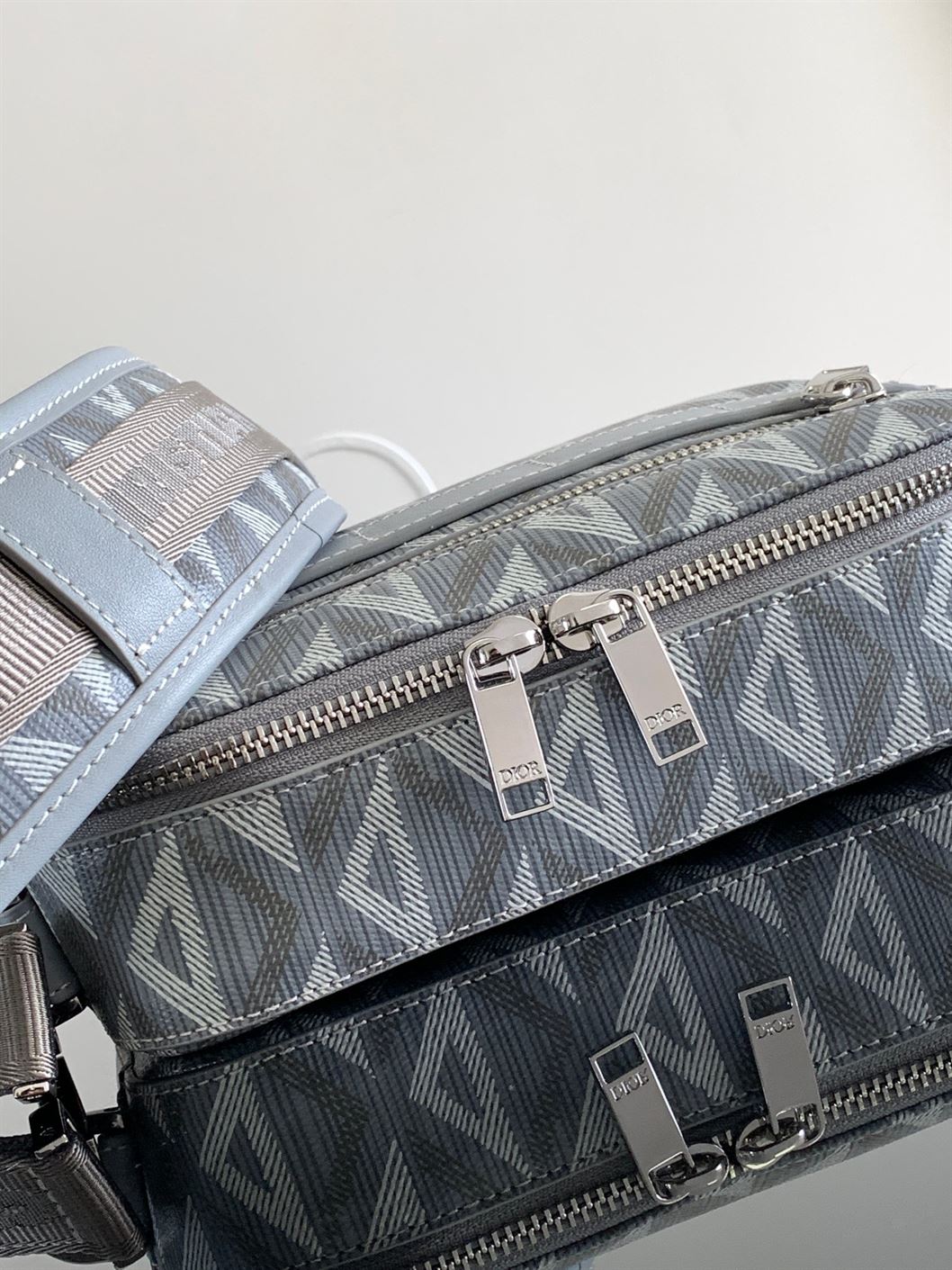 DIOR SAFARI BAG WITH STRAP GRAY CD DIAMOND CANVAS - DIO051