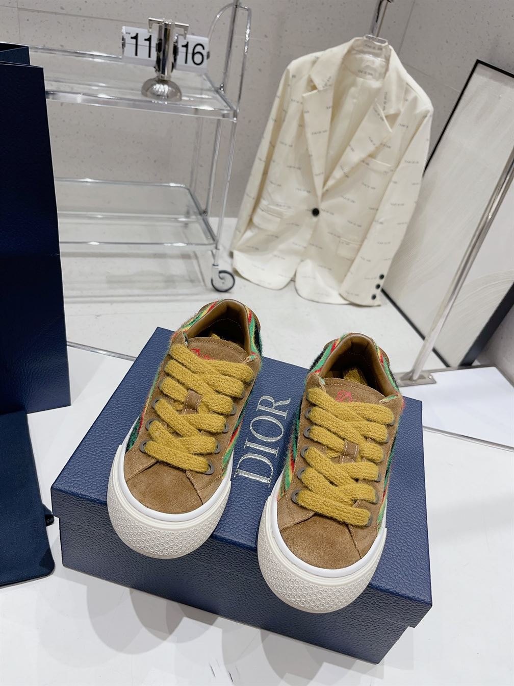 DIOR TEARS B33 SNEAKER LIMITED AND NUMBERED EDITION - DO136