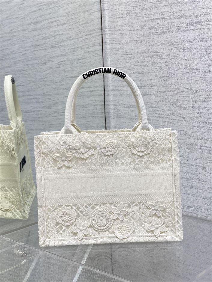 DIOR TOTE BOOK WHITE BAG