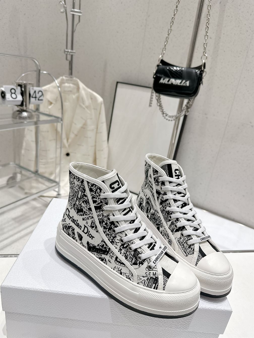 DIOR WALK'N'DIOR HIGH-TOP PLATFORM SNEAKER - DO116