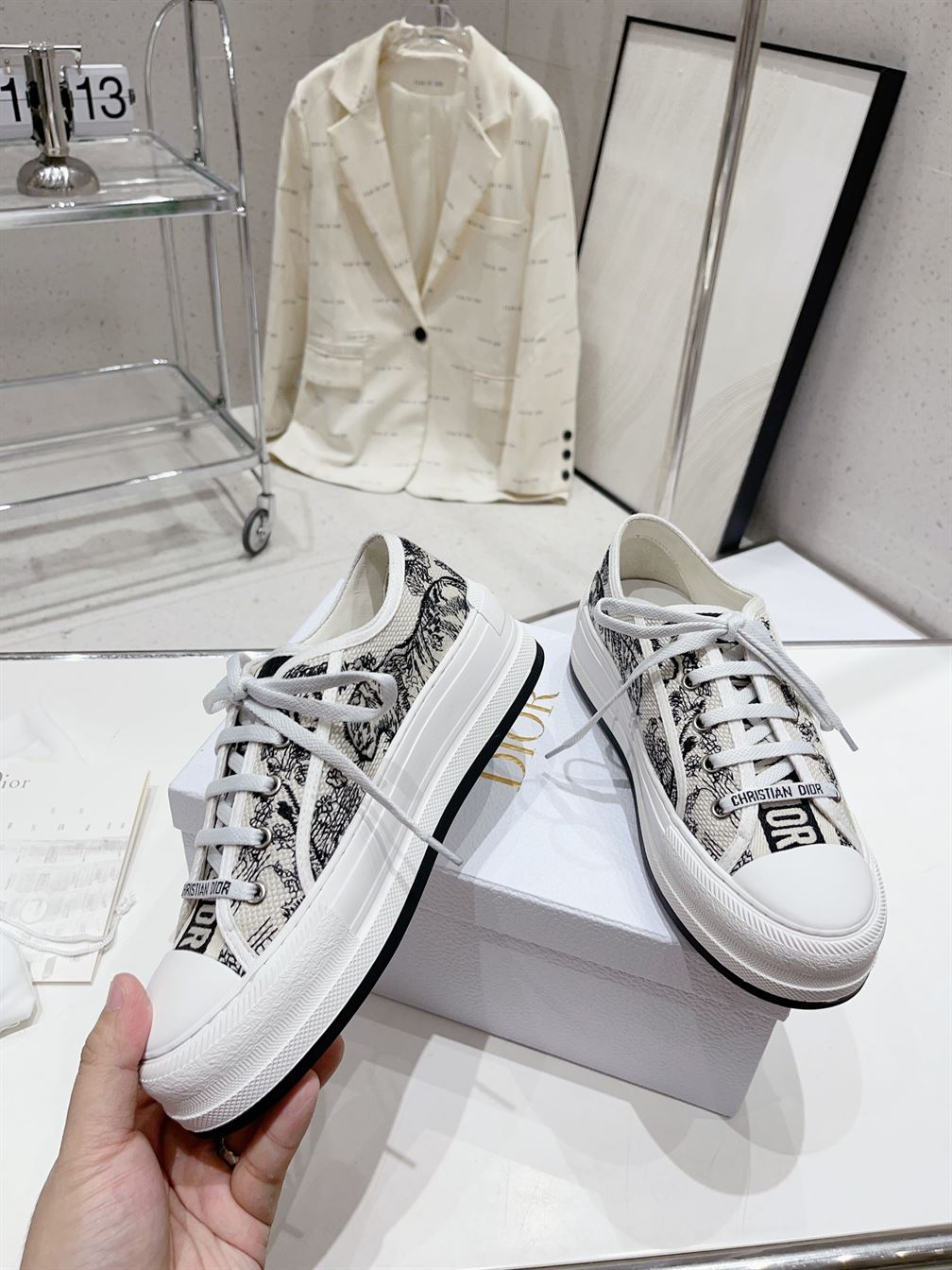 DIOR WALK'N'DIOR PLATFORM SNEAKER - DO113