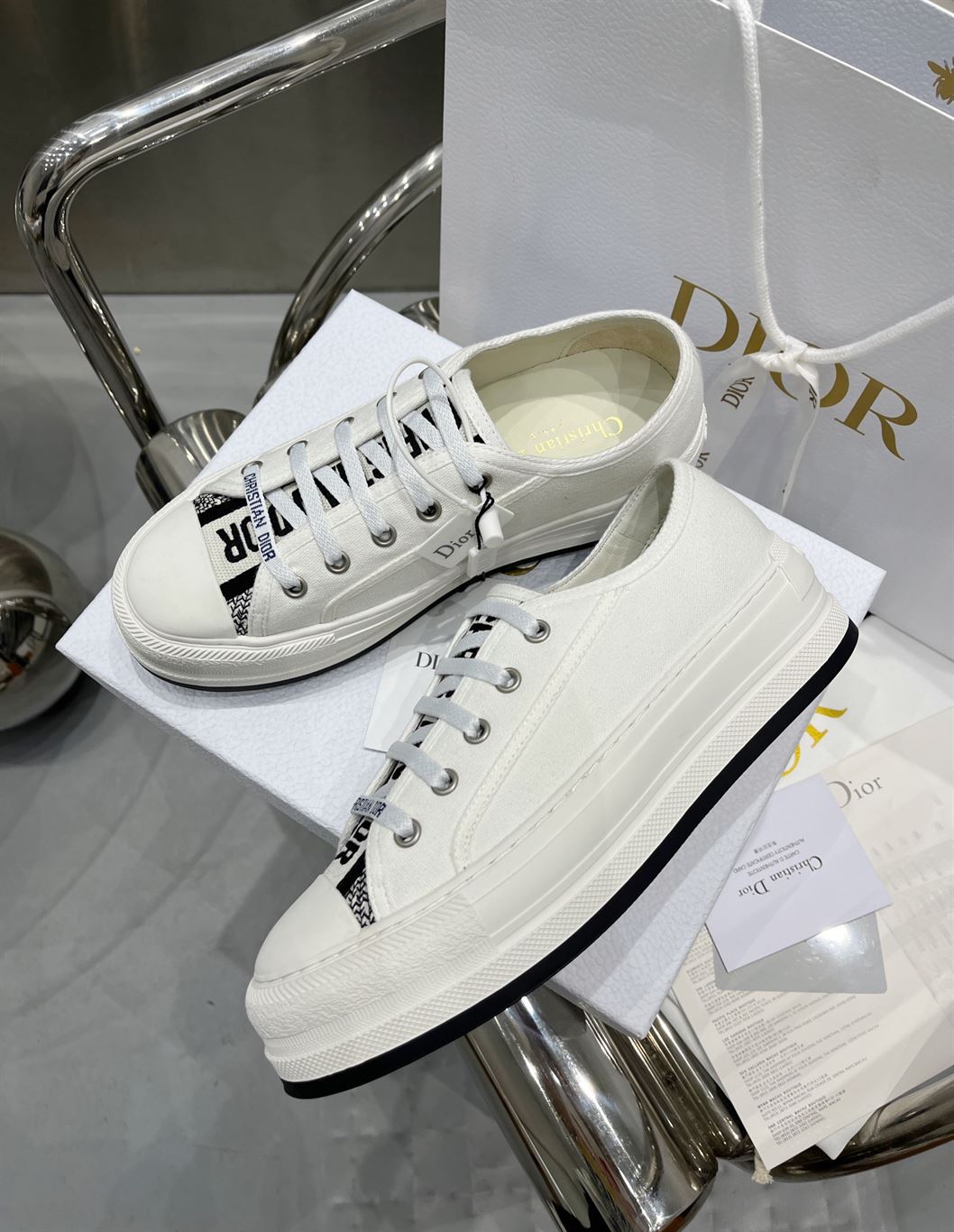 DIOR WALK'N'DIOR SNEAKER WHITE COTTON CANVAS - DO125