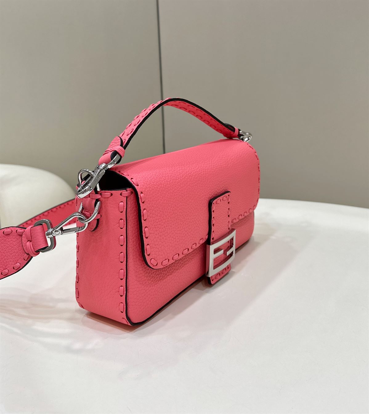 FENDI BAGUETTE PINK SELLERIA BAG