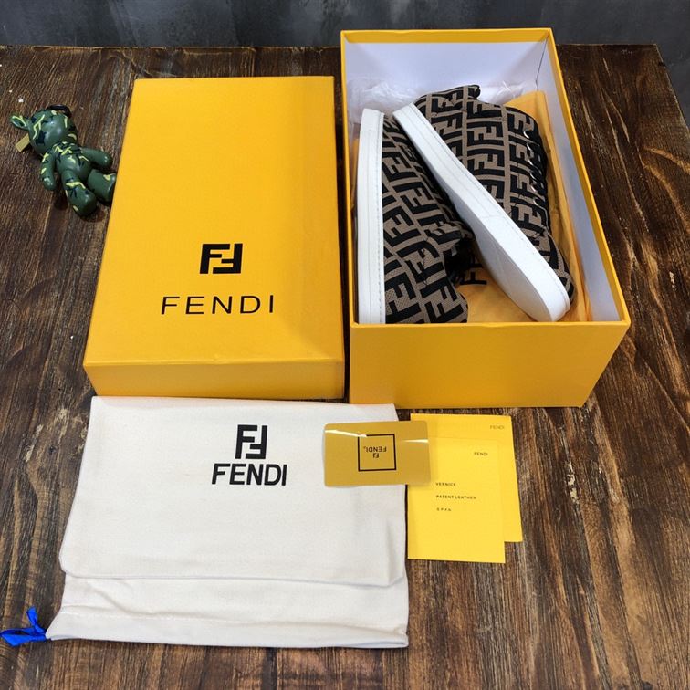 FENDI SNEAKERS BROWN FABRIC LOW-TOPS - FDS007