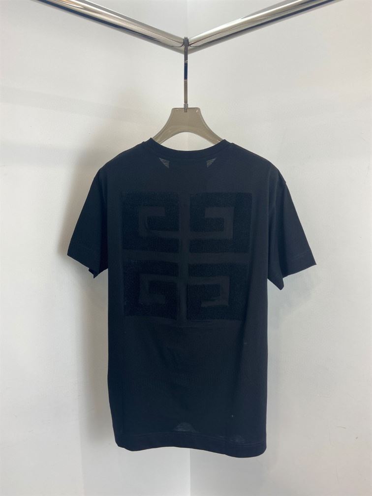 GIVENCHY 4G T-SHIRT WITH TAG EFFECT MOON PRINT IN BLACK - GTS011