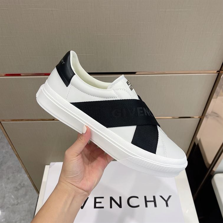 GIVENCHY CITY SPORT SNEAKERS IN LEATHER WITH DOUBLE WEBBING STRAP - GVC008