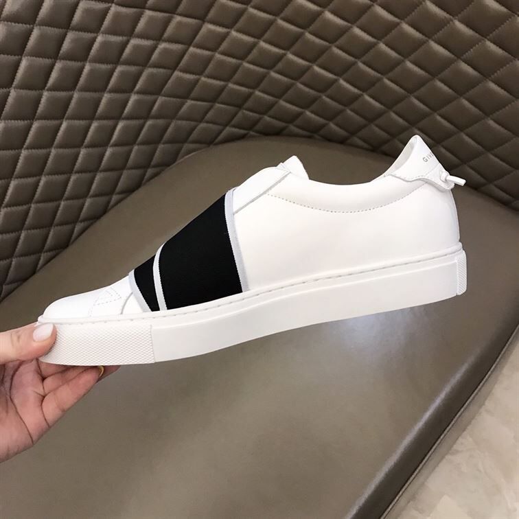 GIVENCHY ELASTICATED LOGO STRAP SNEAKERS - GVC004