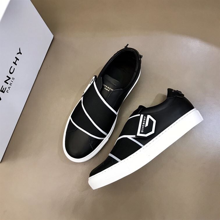 GIVENCHY ELASTICATED LOGO STRAP SNEAKERS - GVC005