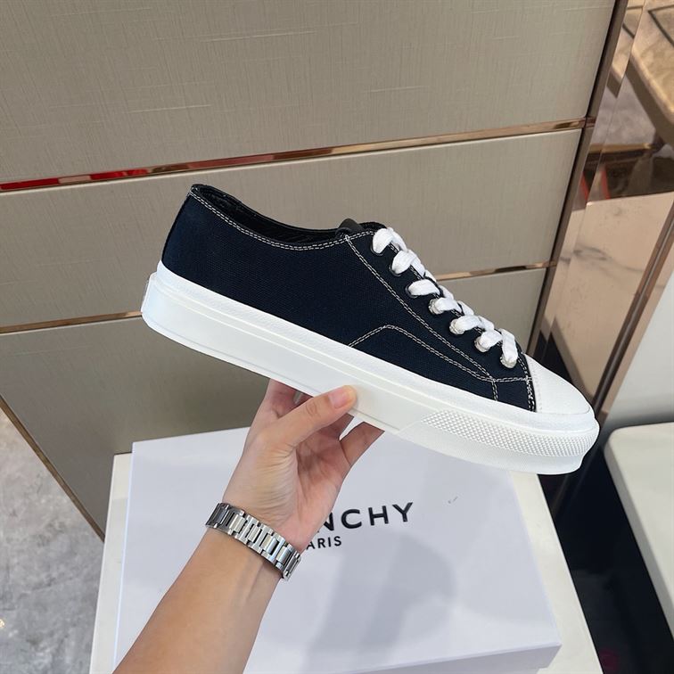 GIVENCHY SNEAKERS CITY IN GRAINED LEATHER - GVC014