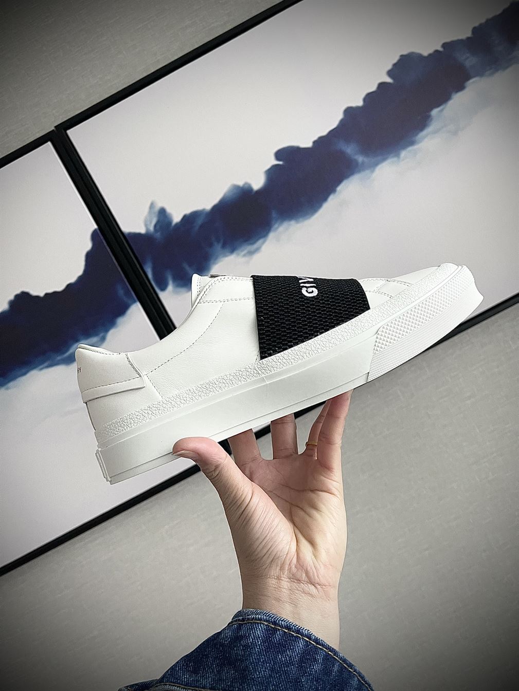 GIVENCHY SNEAKERS WITH ELASTIC BAND - GVC001
