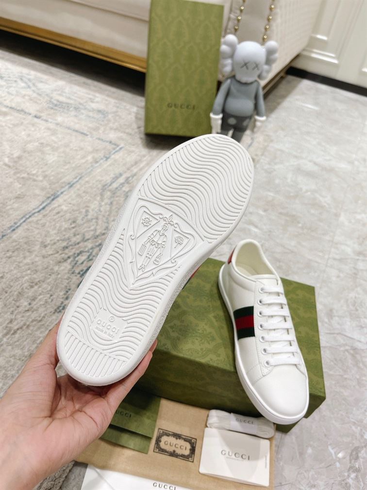 GUCCI ACE SNEAKER WHITE LEATHER WITH BEE - GCC087