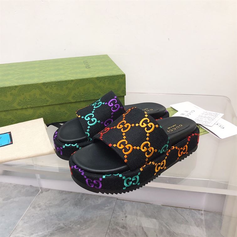 GUCCI ANGELINA EMBROIDERED LOGO PLATFORM SLIDE SANDAL - GSL025