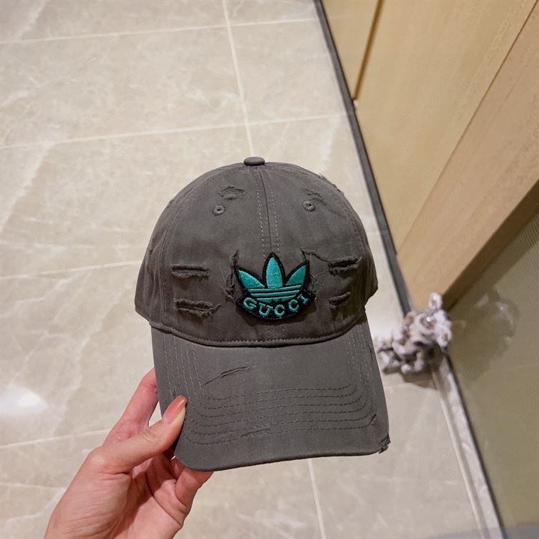 GUCCI BASEBALL HAT