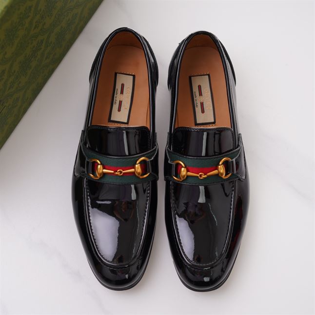 GUCCI BRIXTON WEB LOAFER IN LEATHER WITH HORSEBIT - GL012