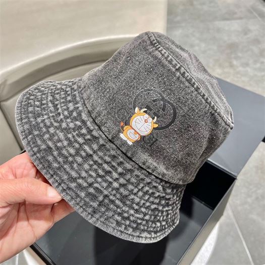 GUCCI BUCKET HAT
