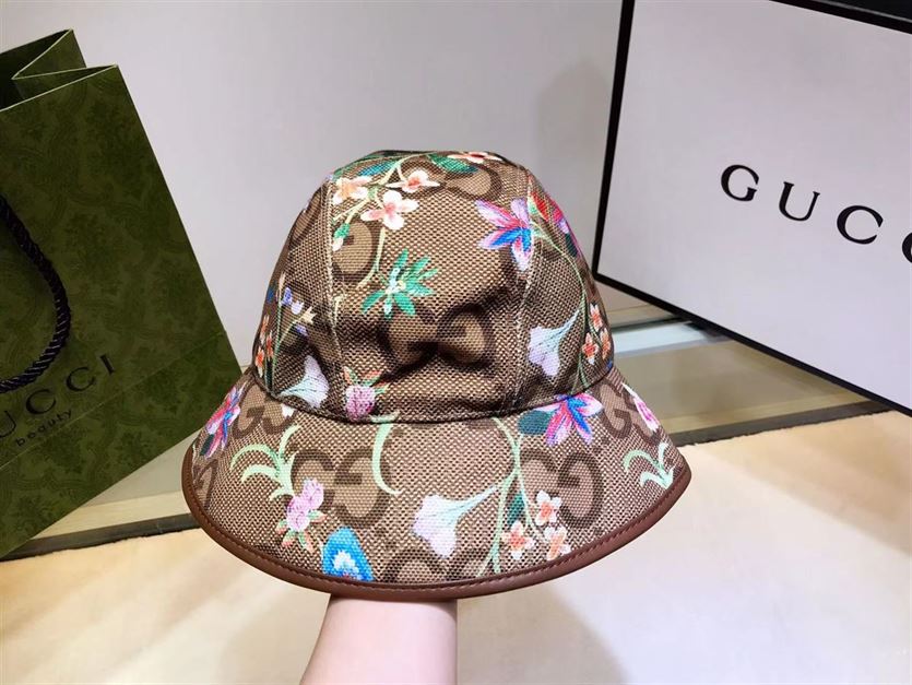 GUCCI BUCKET HAT