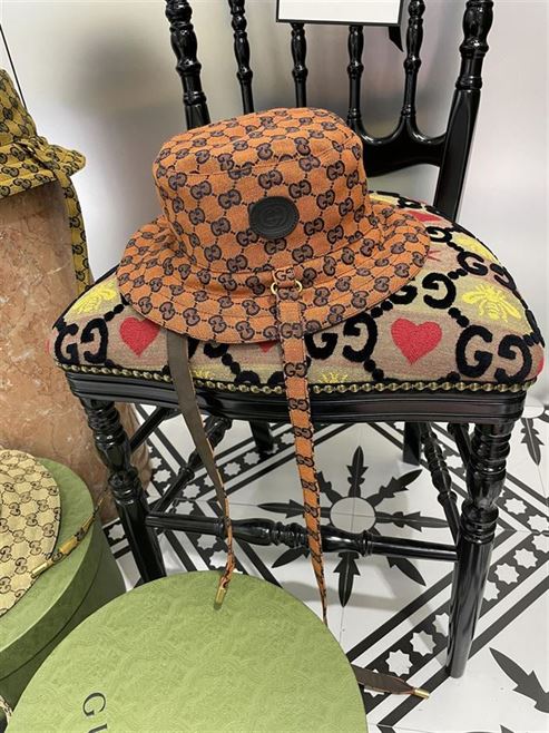 GUCCI BUCKET HAT