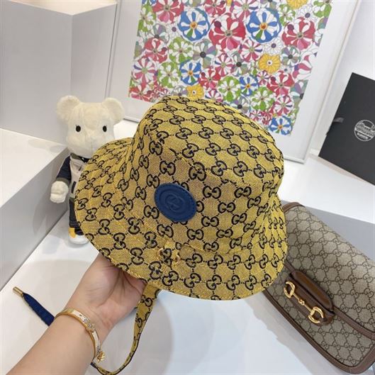 GUCCI BUCKET HAT