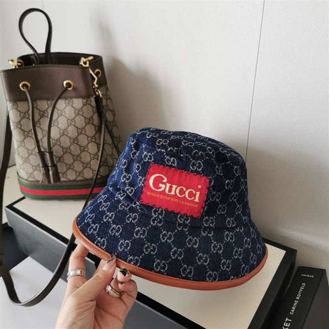 GUCCI BUCKET HAT