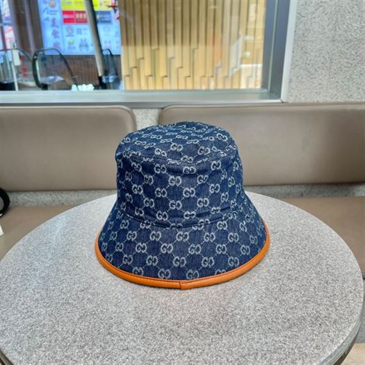 GUCCI BUCKET HAT