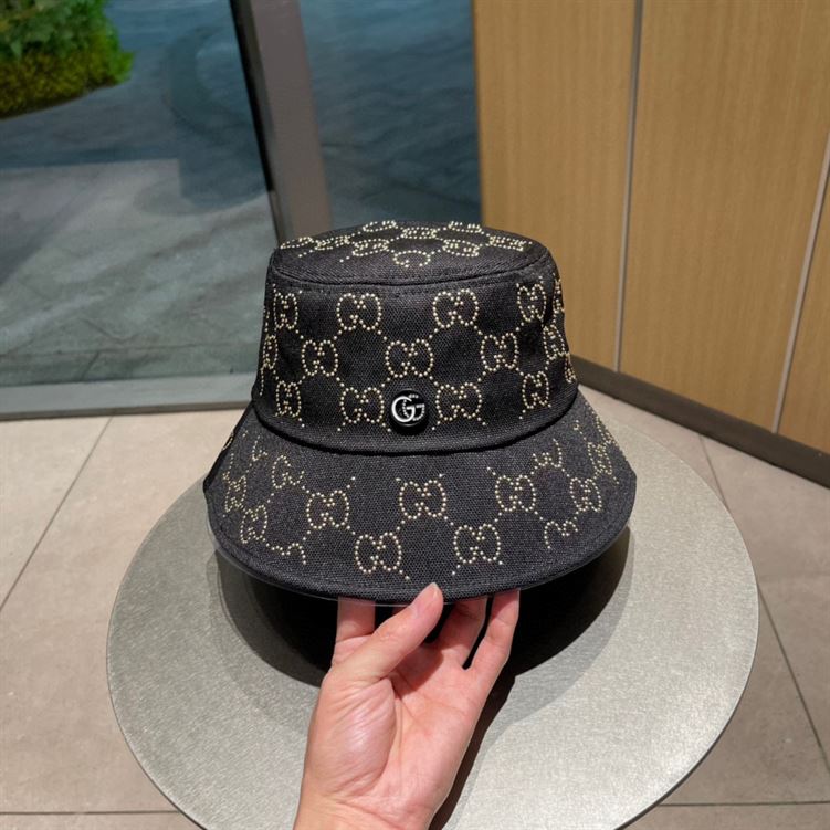 GUCCI BUCKET HAT