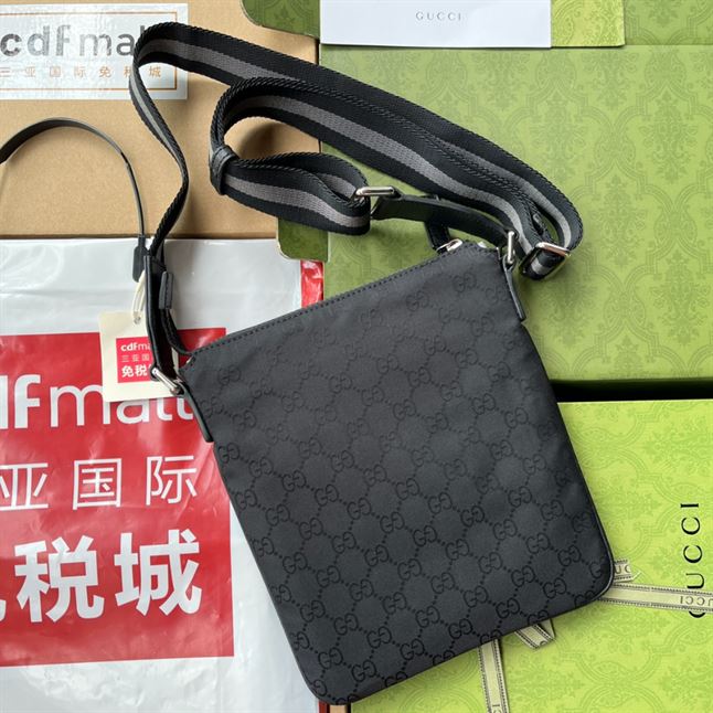 GUCCI CROSS BAG FABRIC MESSENGER BAG - BG050