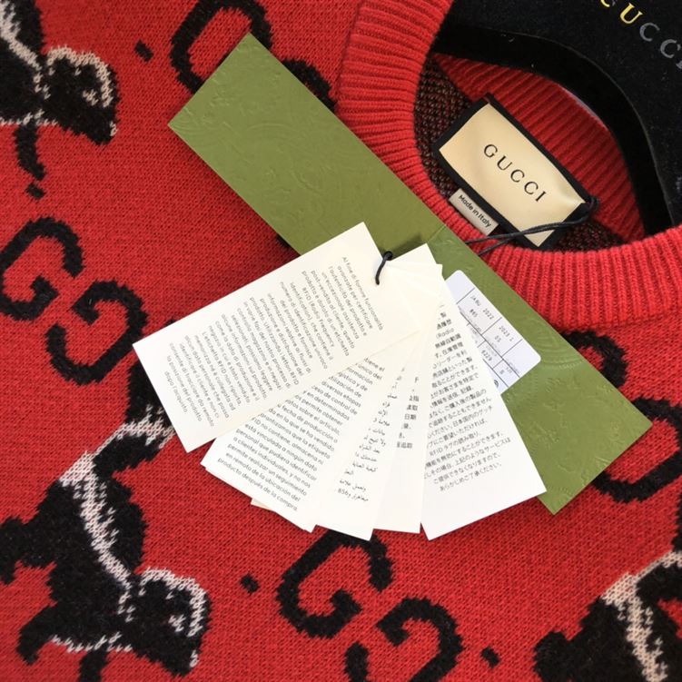 GUCCI GG AND SKUNK WOOL KNIT SWEATER - GCK012