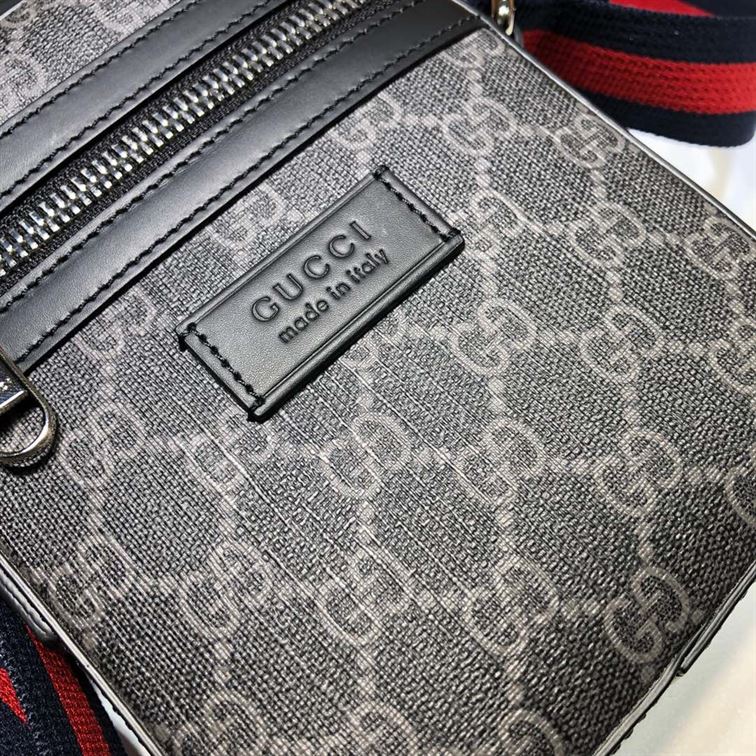 GUCCI GG BLACK MESSENGER - BG031