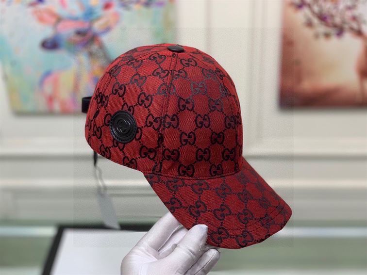 GUCCI GG CANVAS BASEBALL HAT