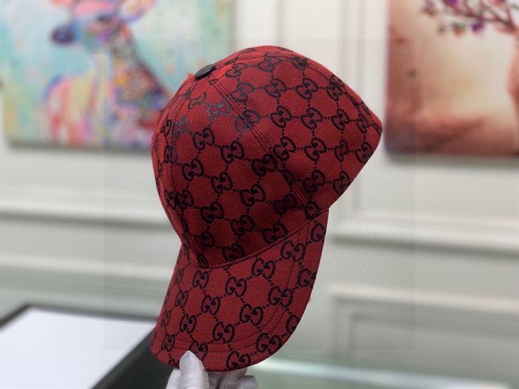 GUCCI GG CANVAS BASEBALL HAT