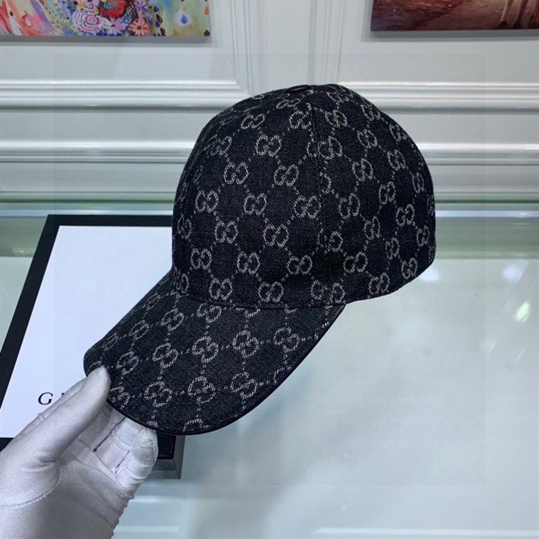 GUCCI GG CANVAS BASEBALL HAT