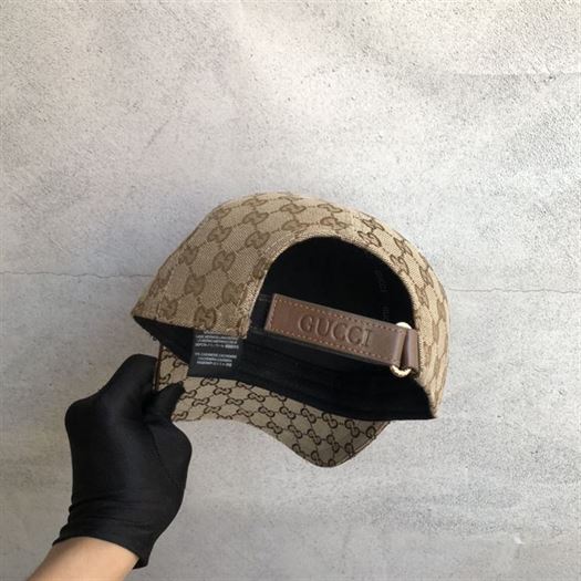 GUCCI GG CANVAS BASEBALL HAT