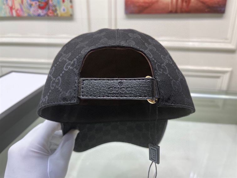 GUCCI GG CANVAS BASEBALL HAT