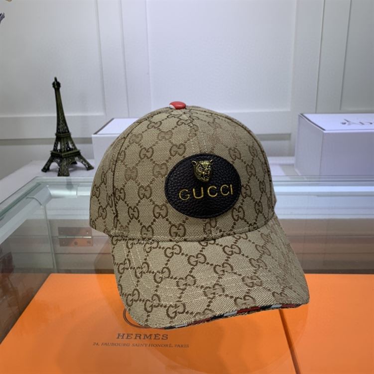 GUCCI GG CANVAS BASEBALL HAT