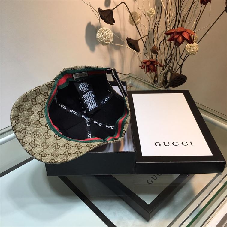 GUCCI GG CANVAS BASEBALL HAT