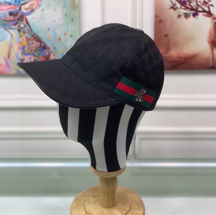 GUCCI GG CANVAS BASEBALL HAT