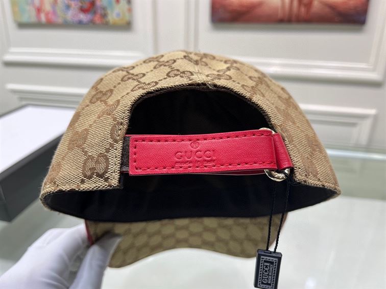 GUCCI GG CANVAS BASEBALL HAT