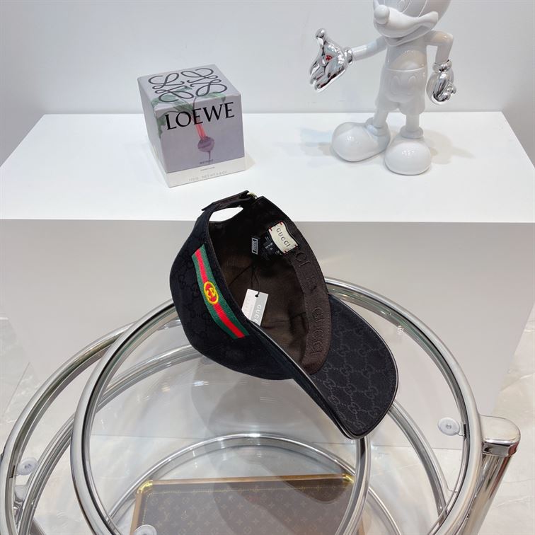 GUCCI GG CANVAS BASEBALL HAT