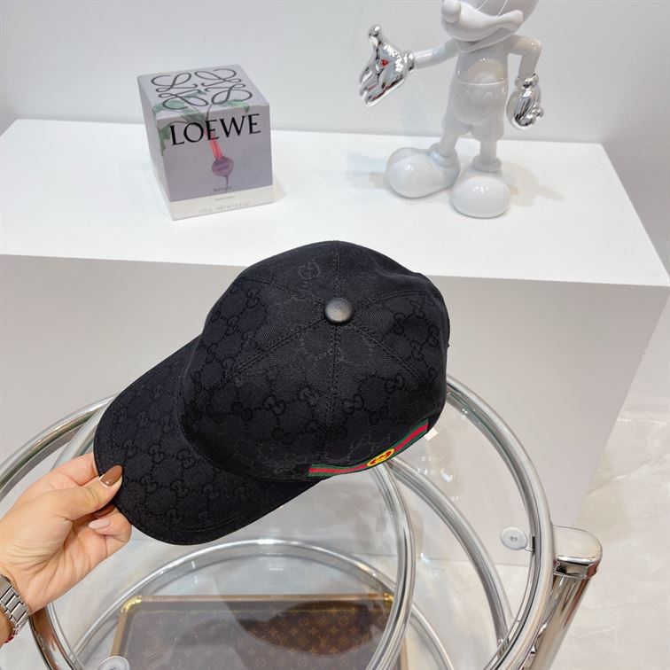 GUCCI GG CANVAS BASEBALL HAT