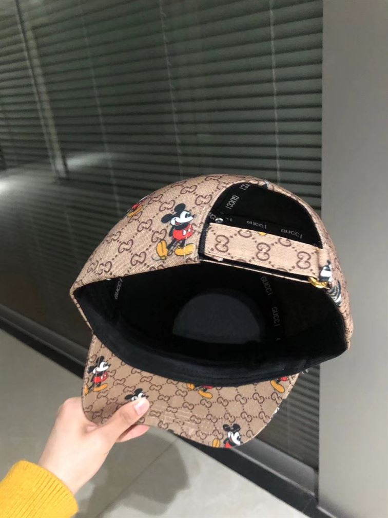 GUCCI GG CANVAS BASEBALL HAT
