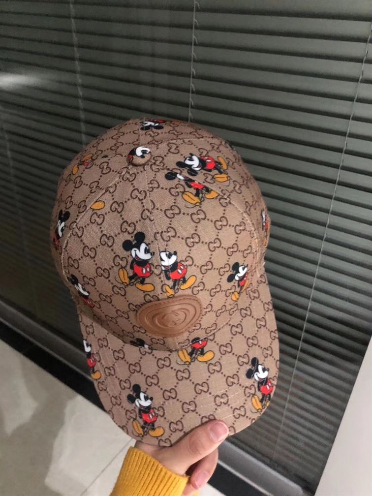 GUCCI GG CANVAS BASEBALL HAT
