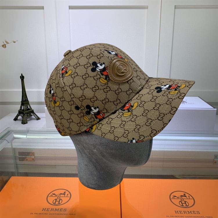 GUCCI GG CANVAS BASEBALL HAT