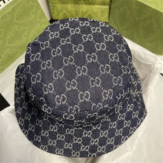 GUCCI GG CANVAS BUCKET HAT