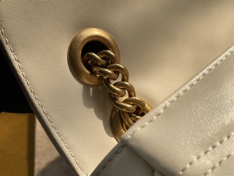 GUCCI GG MARMONT SMALL SHOULDER BAG IN WHITE LEATHER