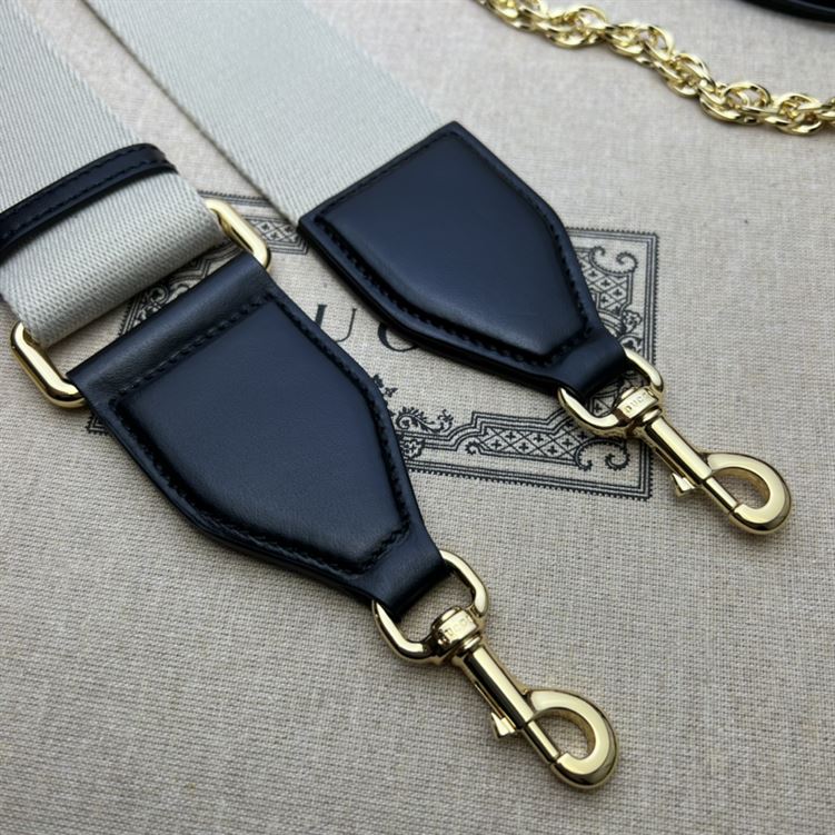 GUCCI GG MATELASSE HANDBAG WITH BLACK LEATHER