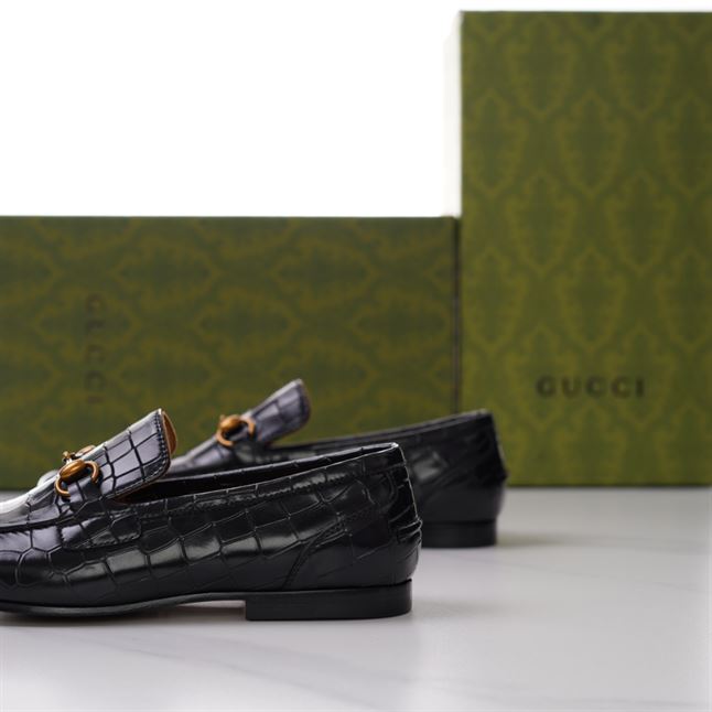 GUCCI JORDAAN CROCODILE LOAFER - GL015